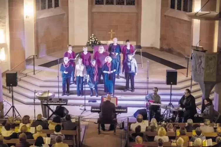 Sang für den Frieden: Der Mittelbacher Chor Gospel and Praise am Sonntagabend in der Zweibrücker Alexanderskirche.