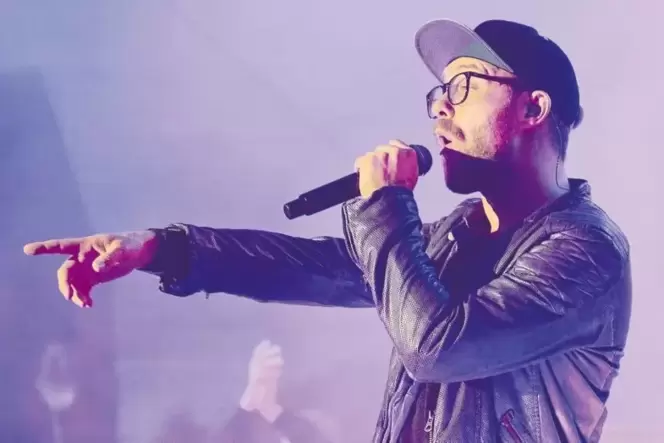 Auch so eine Erinnerung an die Heimat: Sänger Mark Forster bei seinem Konzert 2016 auf dem Schlossplatz in Winnweiler.