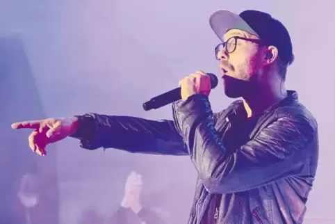 Auch so eine Erinnerung an die Heimat: Sänger Mark Forster bei seinem Konzert 2016 auf dem Schlossplatz in Winnweiler.