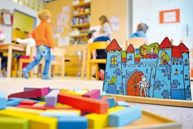 Prunkvolle Schlösser wünschen sich die meisten Eltern wohl eher nicht für ihre Kinder. Ein Platz in einer Kita würde arbeitenden