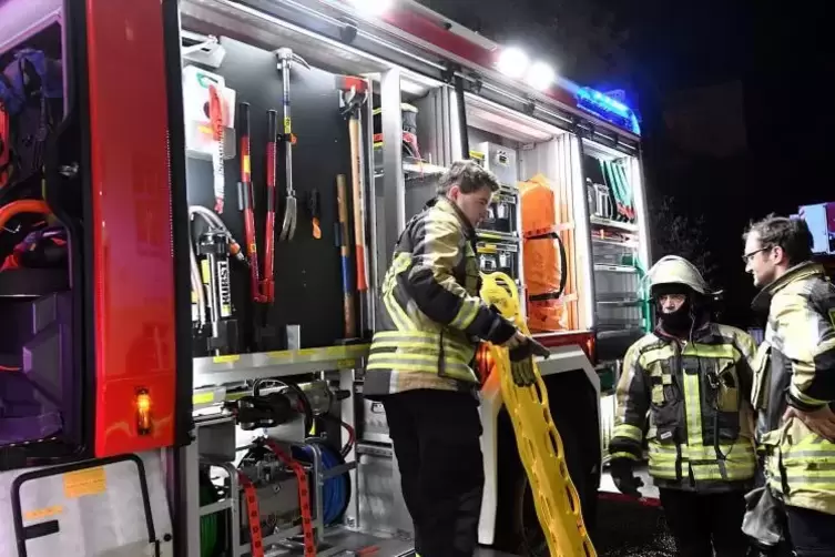 Mit 80 Mann im Einsatz: die Freiwillige Feuerwehr Bad Dürkheim.  Foto: Franck