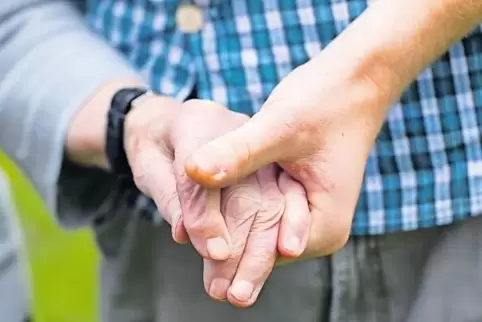 Auch im hohen Alter selbstbestimmt, in seiner gewohnten Umgebung, am besten bei sich zu Hause leben können, das ist der Wunsch v