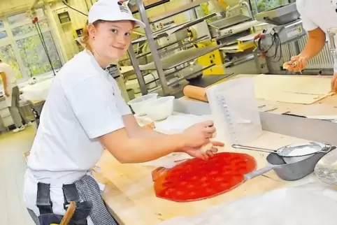 Nach dem Landessieg hat Sarah Rohr nun auch in Weinheim den Bundessieg im Bäckerhandwerk geholt.