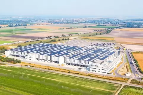 Mehr als 1500 Menschen arbeiten bereits bei Amazon im Gewerbegebiet „Am Römig“. Diese Mitarbeiter müssen auch irgendwie zu ihrem