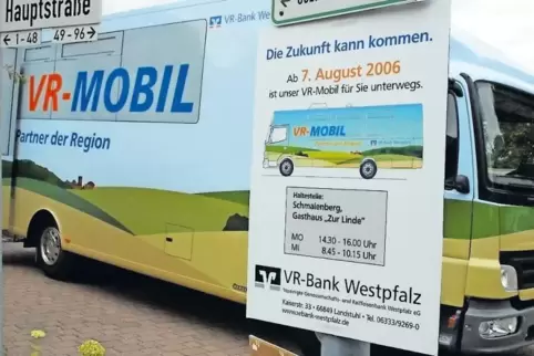 2006 war das VR-Bank-Mobil noch die Zukunft. Zwölf Jahre später ist das Fahrzeug defekt und die Volksbank Kaiserslautern hat ihr