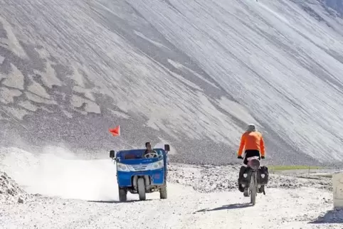 Steinig und steil: Mit dem Fahrrad unterwegs in Tibet