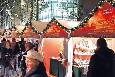 Advent, Advent: Gleich drei weihnachtliche Märkte gibt es in Mannheim. Neben dem „Weihnachtsmarkt“ rund um den Wasserturm zählen