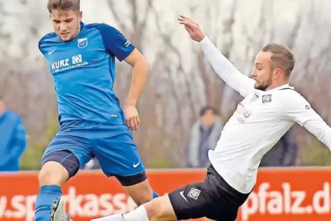 Schon wieder verspielte der FC Arminia eine Führung – dieses Mal gegen Mechtersheim. Fabian Herchenhan (rechts) erzielte das 1:0