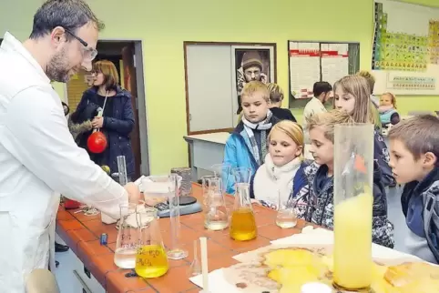 Einblicke gab’s auch in naturwissenschaftliche Fachbereiche.