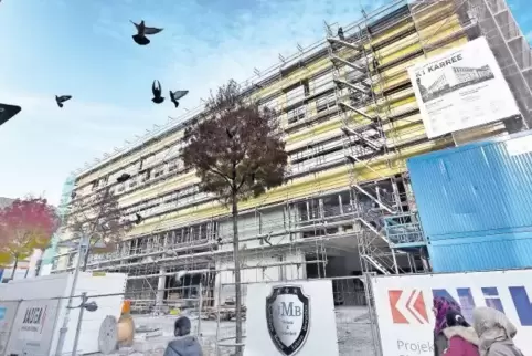 Wo ein Möbelhaus vor etwas mehr als anderthalb Jahren gescheitert ist, will nun der Unternehmer Ömer Nohut sein Glück versuchen.