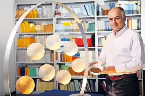 Spezialist für extraterrestrische Böden: Christos Vrettos.