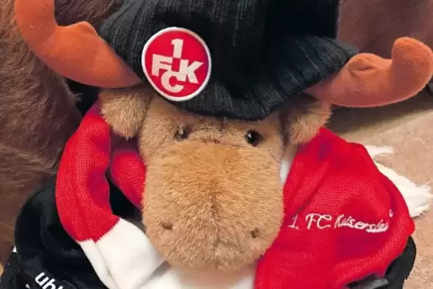Worüber freut sich ein FCK-Fan zu Weihnachten?: Über Punkte und warme FCK-Sachen.