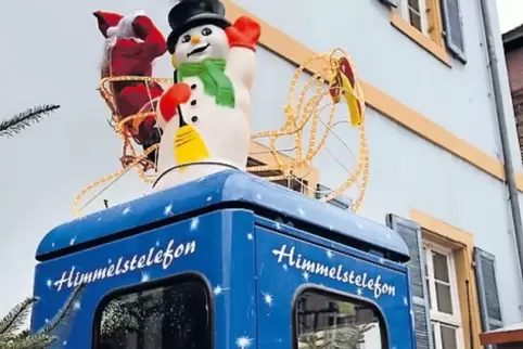 Heute wieder von 15 bis 17 Uhr offen: das Himmelstelefon auf dem Weihnachtsmarkt.