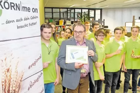 Landrat Otto Rubly erwarb den letzten der 90 Anteilsscheine.