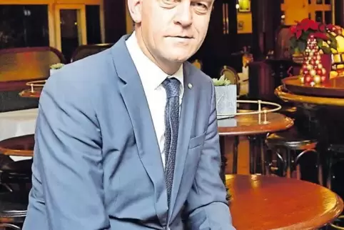 Volker Köhler erlebt derzeit zum ersten Mal den Deidesheimer Advent. Das Steigenberger Hotel sei seit Wochen ausgebucht, sagt er