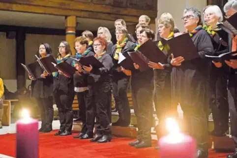 Der Taizéchor der Pfarrei Heiliger Christophorus Schönenberg-Kübelberg unter der Leitung von Stefan Pappon konzertierte am Samst