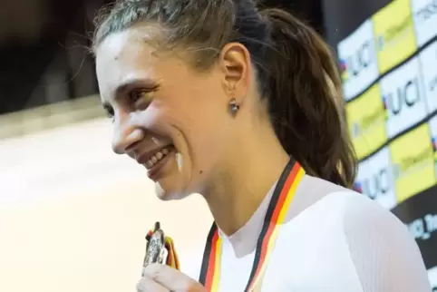Freut sich über ihre zweite Silbermedaille: Miriam Welte. Foto: Kunz