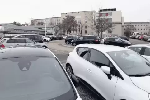 Auf diesem Areal soll das Parkhaus gebaut werden.