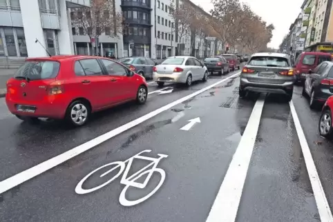 Um sichere Wege für Radwege geht es dem VCD. Das Bild entstand in der Heinigstraße.