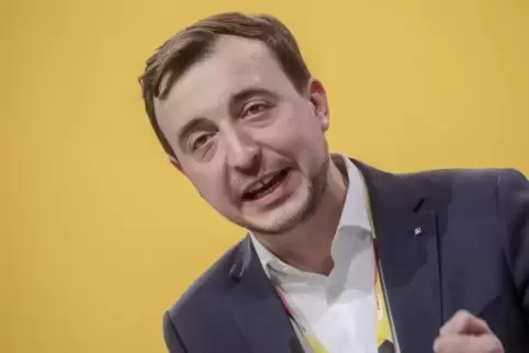 Paul Ziemiak, Bundesvorsitzender der Jungen Union (JU) spricht beim CDU-Bundesparteitag.  Foto: dpa