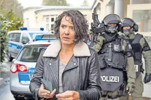 Lena Odenthal (Ulrike Folkerts) ist bei ihren Ermittlungen einem geplanten Anschlag auf die Spur gekommen.