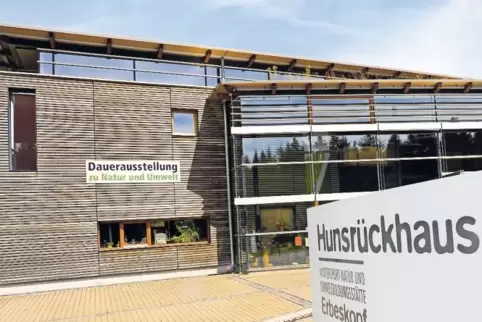 Die alte Dauerausstellung im Hunsrückhaus bei Deuselbach, in der die Forstwirtschaft breiten Raum einnahm, wird durch eine neue 