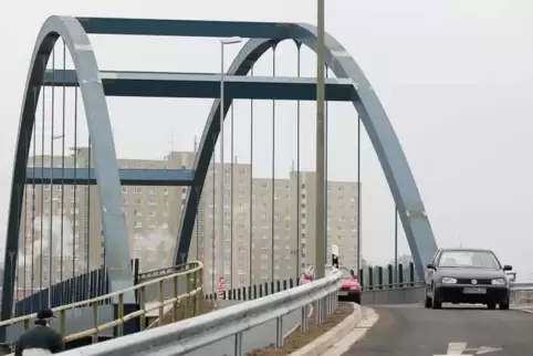 Auf der Eselsbrücke kann es im Winter glatt sein.  Foto: VAN