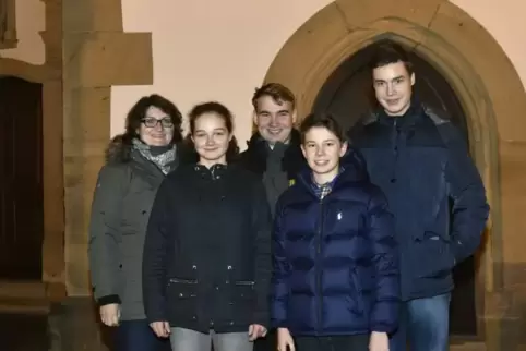 Freuen sich auf den Besuch in Berlin (von links): Donata Hayer, Leonie Hayer, Noah Hayer, Johannes Böhm und Tim Reinhard. Foto: 