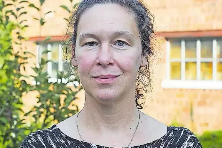 Steuert drei Gedichte bei: Monika Rinck.