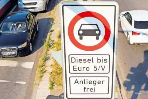 Dieselfahrverbote will Mainz noch nicht aussprechen.
