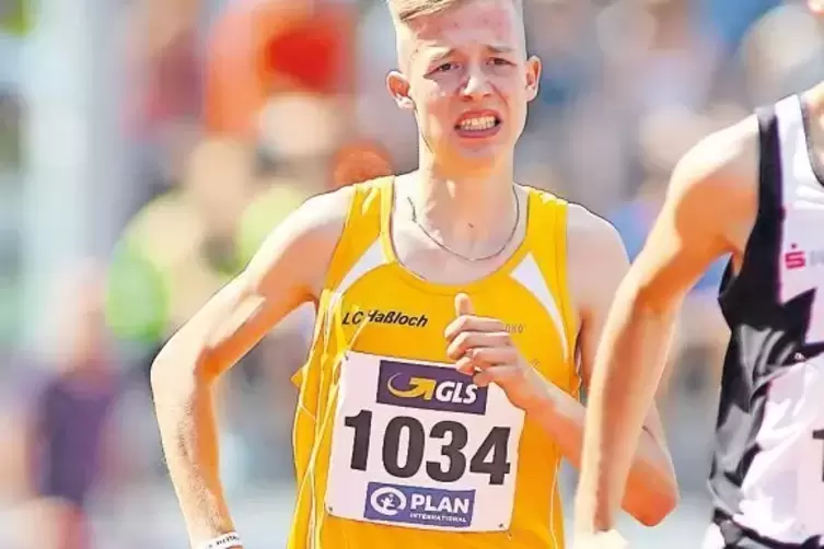 Philipp Baron (links, hier im Juli bei der deutschen Jugendmeisterschaft in Rostock) möchte 1500 Meter bald unter vier Minuten l