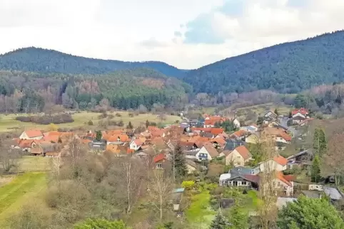 Der Gemeinderat Böllenborn hat sich für die Zweitwohnsitzsteuer entschieden, um die Bürger mit Hauptwohnsitz zu entlasten. „Sons