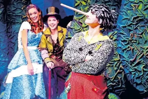 Gute Freunde: Pinocchio mit Grille und Blauer Fee.