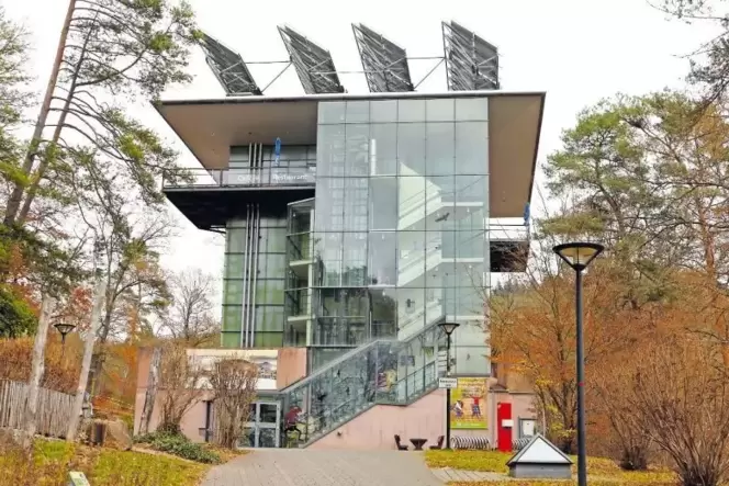 Das Biosphärenhaus in Fischbach war vor allem in den Anfangsjahren mit seinem Baumwipfelpfad ein Besuchermagnet. Mittlerweile si