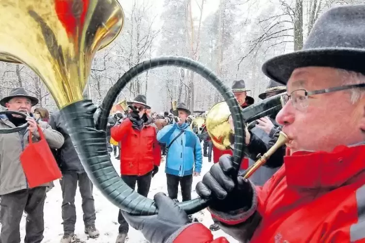 Sind fester Bestandteil des Weihnachtswaldbasars: die Jagdhornbl&auml;ser der Dudenhofener Kolpingsfamilie.