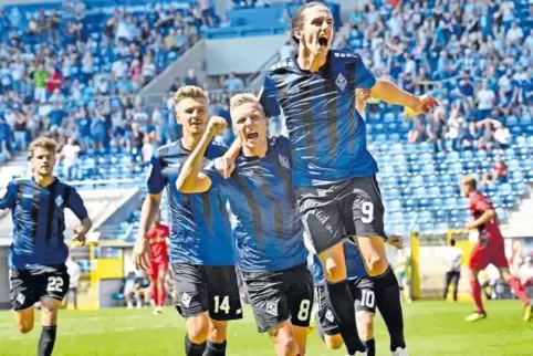 Der SV Waldhof Mannheim hat sich einen komfortablen Vorsprung auf die Konkurrenz erarbeitet.