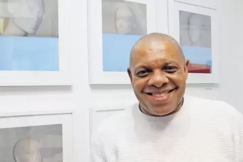 Vier Jahre lang hat der Brite Emerson Ifill Schaufensterpuppen fotografiert. Die Ergebnisse zeigt er in der Grünstadter Galerie 