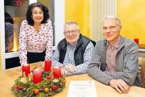 Engagieren sich seit Jahren für den Natur- und Vogelschutzverein Dudenhofen: (von links) Christiane Brell, Jürgen Traxel und Ste
