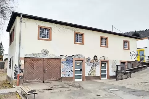 Bald Geschichte: das Nebengebäude auf dem Gelände der Altenbergschule wird abgerissen.