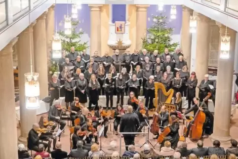 Kantorei und Orchester beim Konzert in der Stadtkirche.