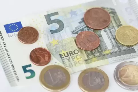 Zum 1. Januar 2019 erhöht sich der Mindestlohn auf 9,19 Euro. Foto: dpa 