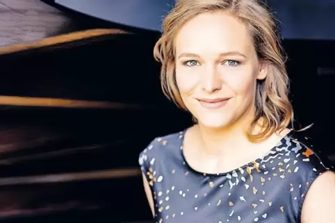 Spielt am 13. Januar im Stadttheater Idar-Oberstein auch Robert Schumanns Sonate fis-Moll op. 11: Kathrin Isabelle Klein.