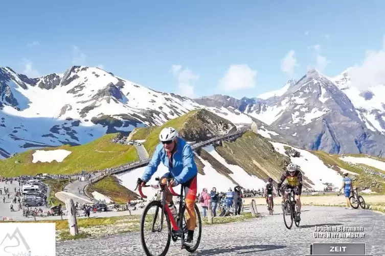 Auf dem Rad in den Alpen unterwegs: Joachim Biermann vom RSC Kaiserslautern. &Uuml;ber Kopfsteinpflaster ging es zum Ziel.