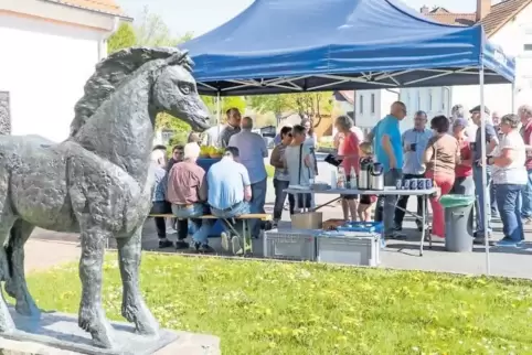 Zuweilen kann es bei Redaktion vor Ort (hier in Quirnbach 2018) schön betriebsam werden.
