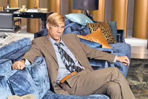 In der TV-Seifenoper spielt Felix Lampert den gewissenlosen Anwalt Edgar Falkenstein.