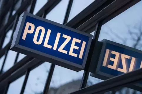 Die Polizei bittet um Hinweise. Symbolfoto: dpa
