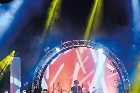 Beeindruckende Show: „Die 12 Tenöre“ im Saalbau.