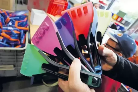 Das sind Prototypen des neuen Eishobels aus dem Hause Südpfalzwerkstatt. Der soll spätestens im September 2019 auf den Markt kom
