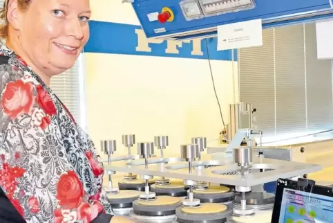 Nach der Ausbildung am Niederrhein studierte Liselotte Vijselaar an der Hochschule Pirmasens. Die Abteilungsleiterin beim PFI ha