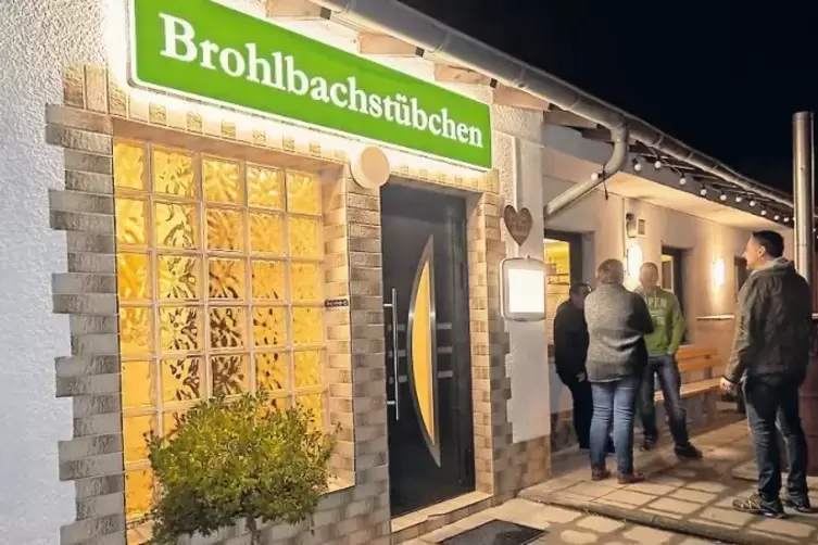 Zuerst Gefrierhaus, dann Feuerwehrgerätehaus und dann Jugendraum, jetzt ein Treffpunkt zur Förderung des Dorflebens: das Brohlba